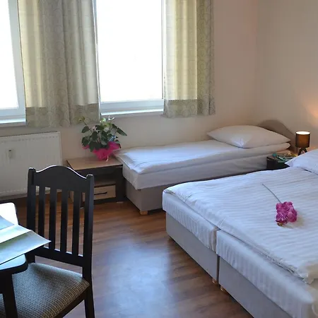 Dom Turysty Pttk W Miedzyzdrojach Hostel *